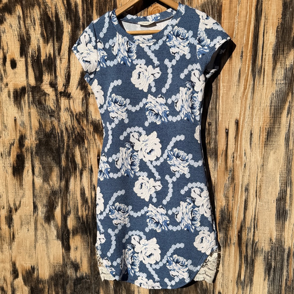 Blue & White Floral &‎ Lace Mini Dress | Garden Party Coquette Coastal Summer